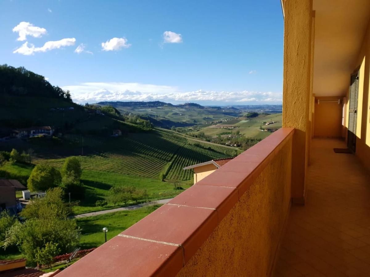 Langhe Belvedere Apartment Monforte dʼAlba Kültér fotó