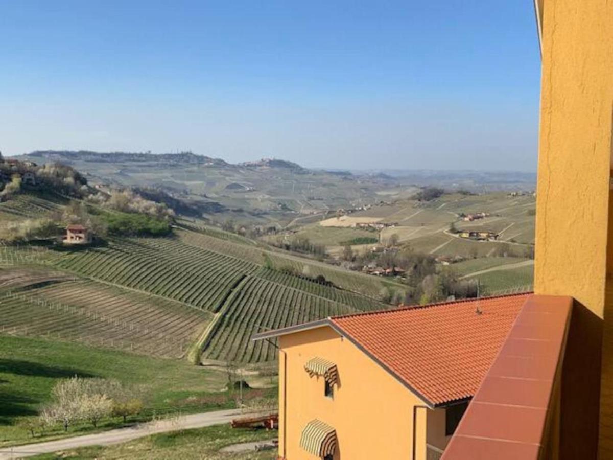 Langhe Belvedere Apartment Monforte dʼAlba Kültér fotó
